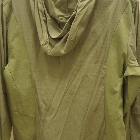 Lululemon Men's Packable Anorak - medium. - Picture 4 of 5